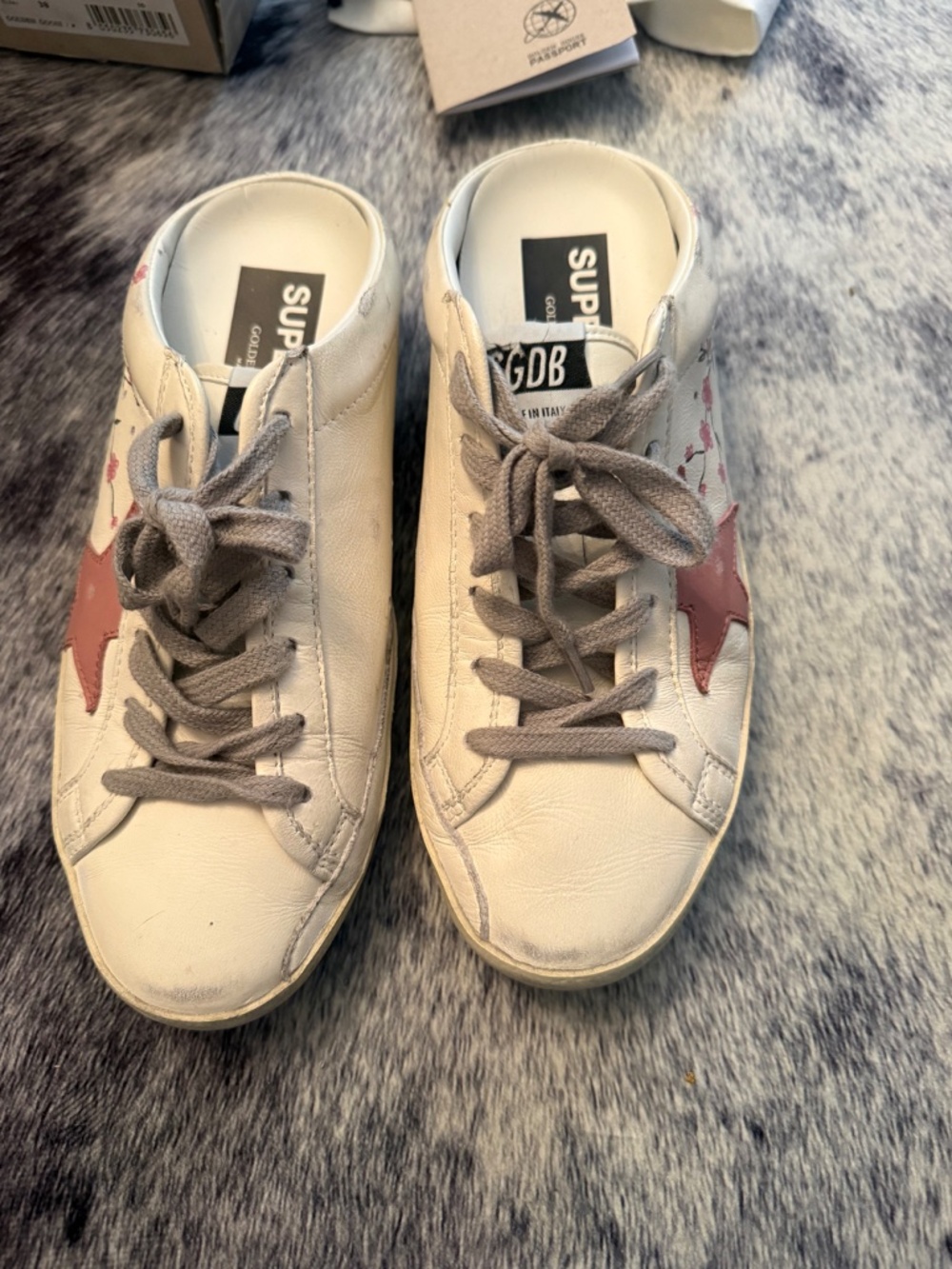 Golden Goose - Picture 3 of 3
